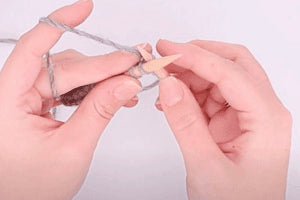 Knit Stitch (k)