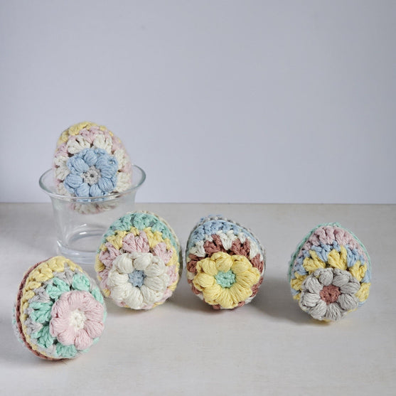 Granny Eggs - Decoración de Pascua
2