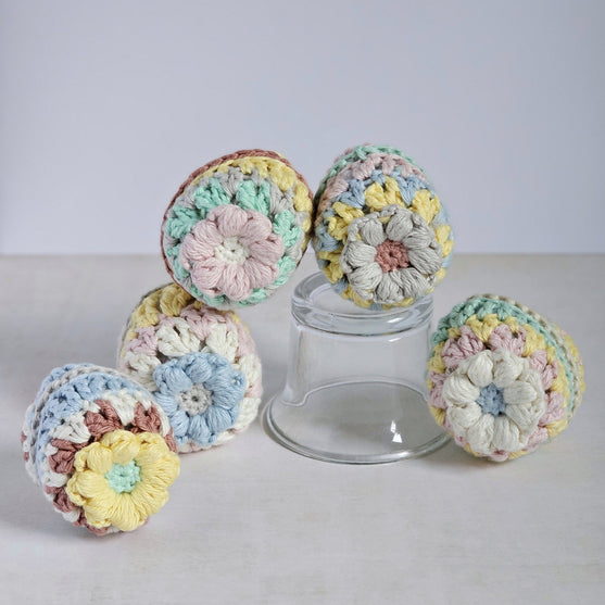 Granny Eggs - Decoración de Pascua
4