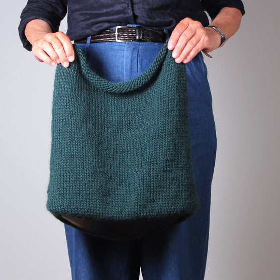 Bolso fieltrado con base
4