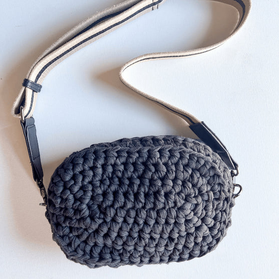 The Betty Belt Bag - Bolso bandolera
4