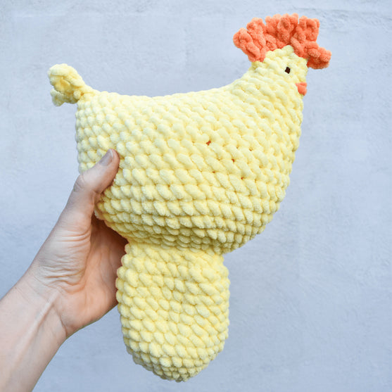 Henny - Gallina con huevos
9