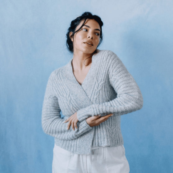 Cloudbusting - Cárdigan con trenzas
6