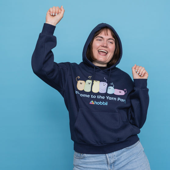 Party Hoodie - Yarniis (Edición Limitada) - Hobbii
5