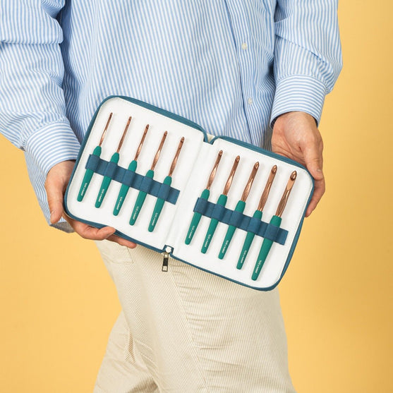 Juego de ganchillos - Hobbii X TL Yarn Crafts
5