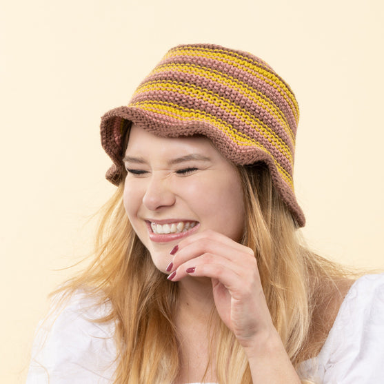 Sopka - Sombrero con ala
2