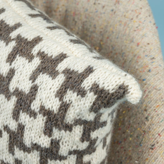 Letland - Cojín con dibujo
4