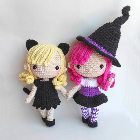 Las hermanas Ada y Kat - Halloween
2