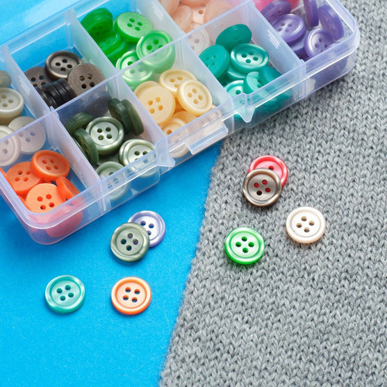 Botones en Caja - Multicolor - Hobbii
2