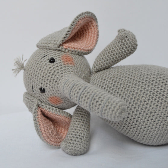 Elliot el Elefante
2