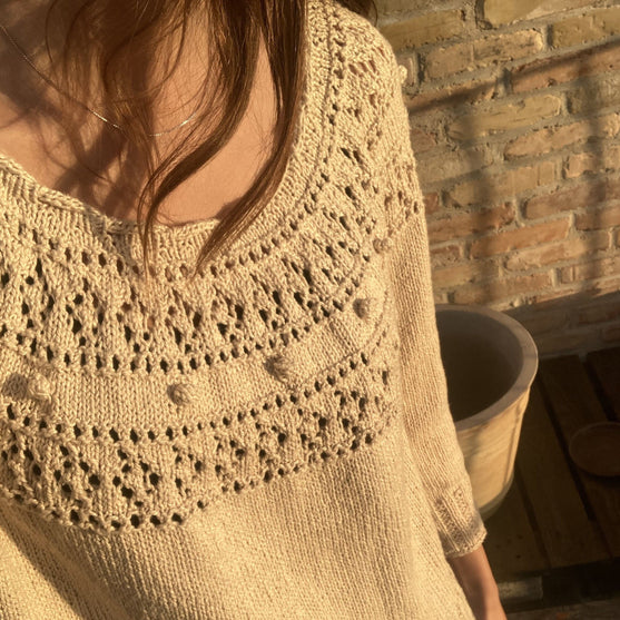 Diamond Eyelets - Blusa
3