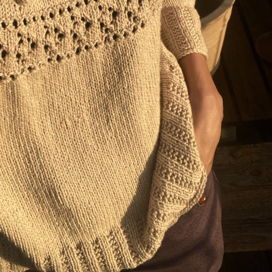 Diamond Eyelets - Blusa
4