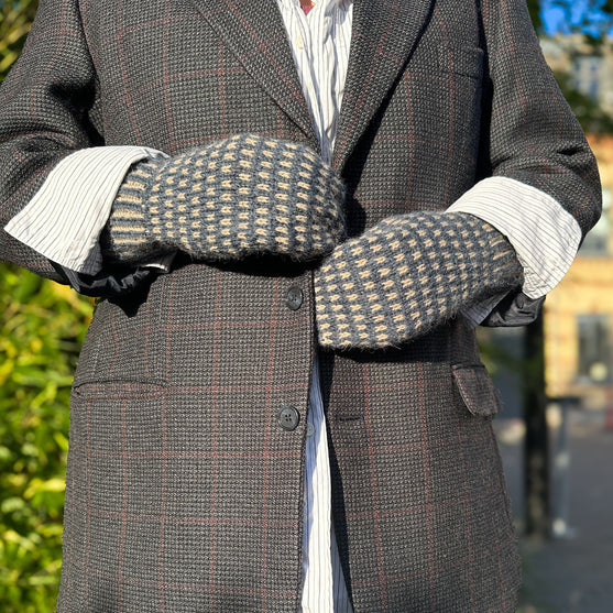 River Stone - Manoplas
7