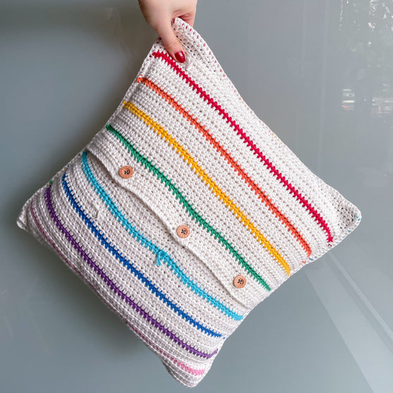 Woven Rainbow Cojín
3