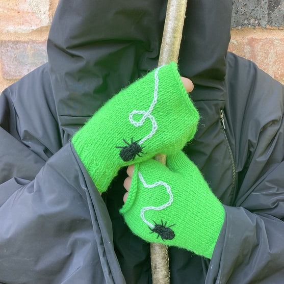 Spider - Manoplas
3