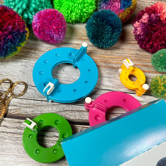 Hoop Fabricante de pompones - Hobbii
3