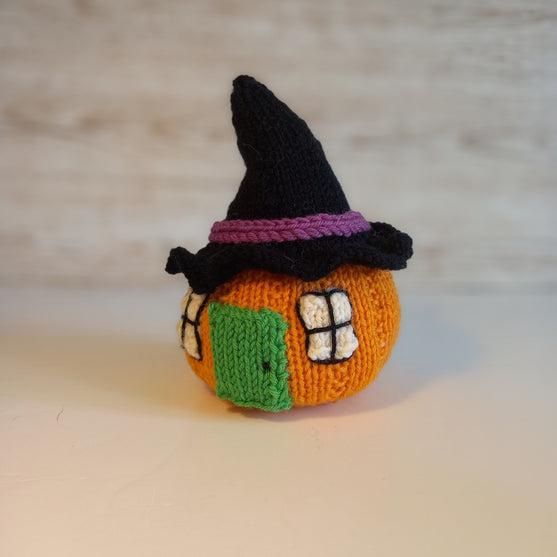 Pumpkin House - Halloween
3