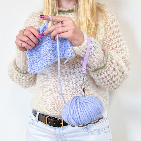 Porta hilo de muñeca - Hobbii
7