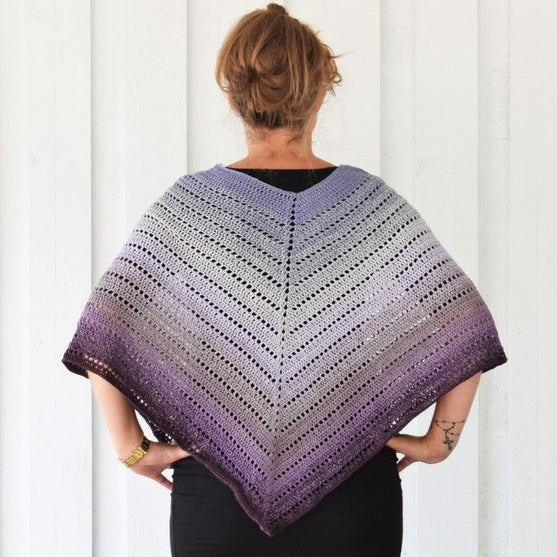 

Classic Attitude Poncho - Adulto
1