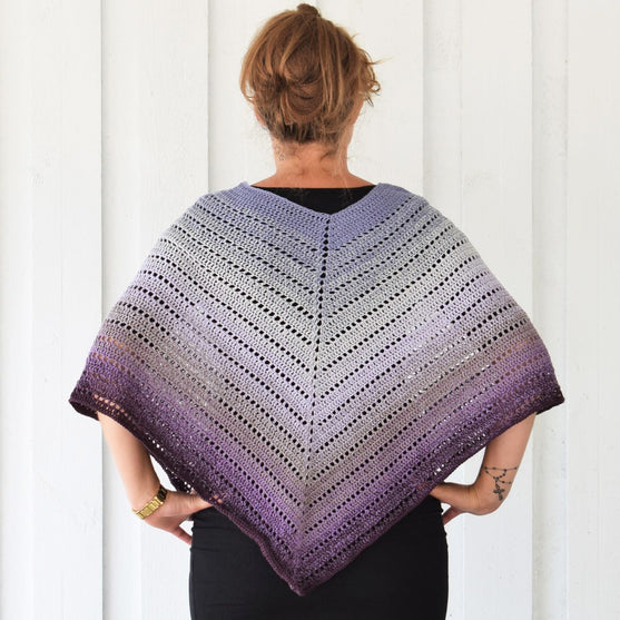 

Classic Attitude Poncho - Adulto
3