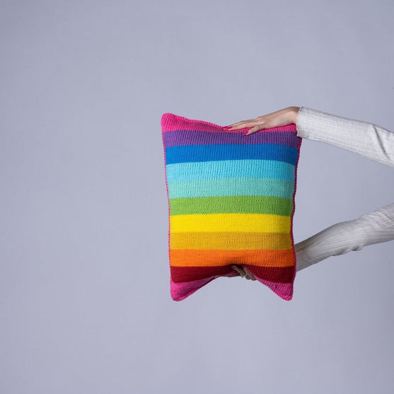 

Ara - Cojín con rayas
4