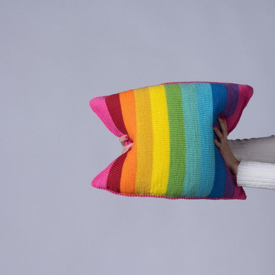 

Ara - Cojín con rayas
5