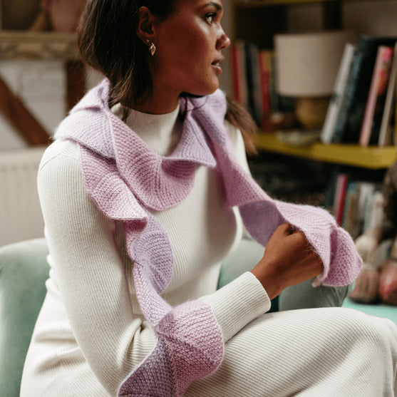 

Undulate - Bufanda de abanico con liga
1