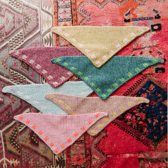 

Pressed Flowers Kerchief - Bandana de Mosaico
2