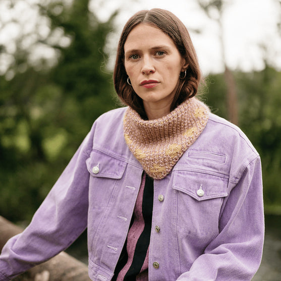 

Pressed Flowers Kerchief - Bandana de Mosaico
5