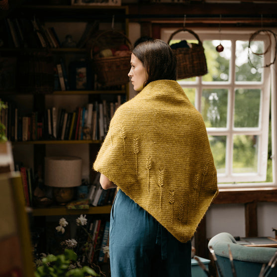 

Heart of Gold - Chal Triangular Texturizado
4