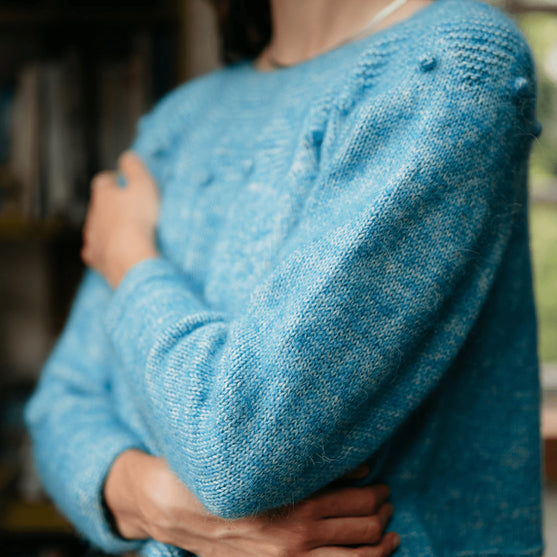 

Adorned Pullover - Suéter con Canesú
5