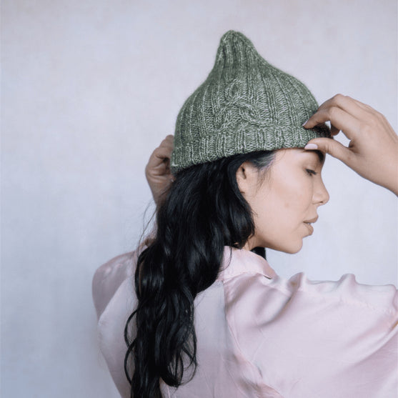 

Gumnut - Gorro con trenzas
4