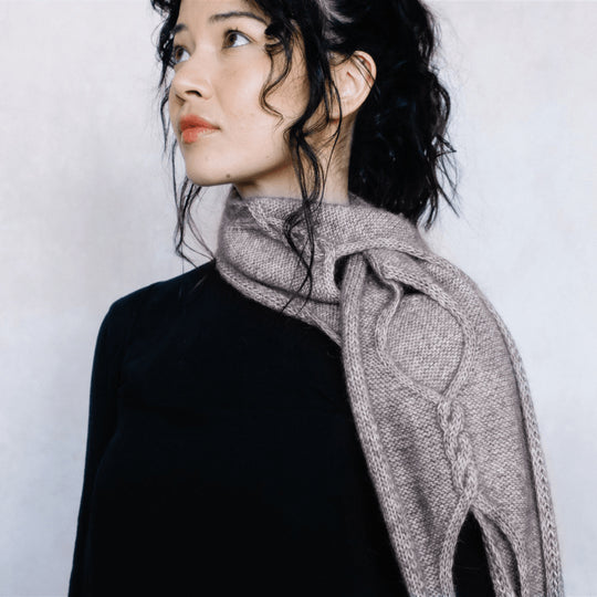 Isley - Bufanda calada con trenzas