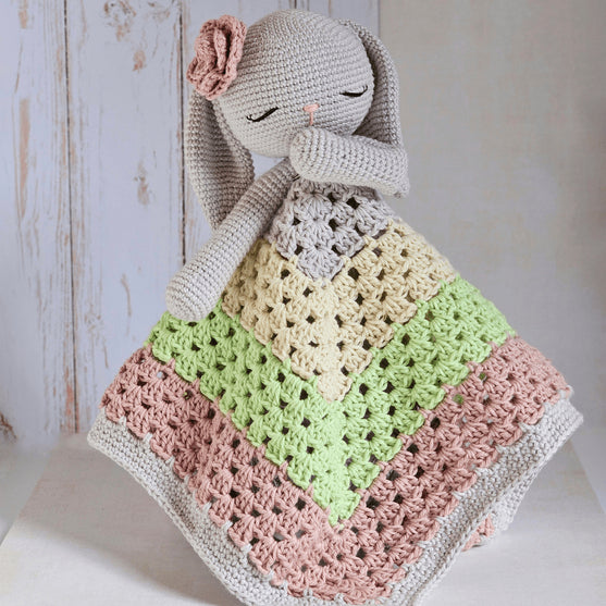 

Retro Bunny Love - Sonajero y peluche
3