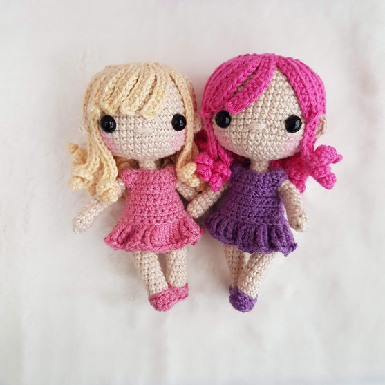 

Las Hermanas Ada y Kat
1