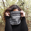

Salt and Pepper - Cuello
5