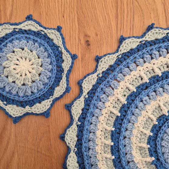

Heirloom - Mantel y posavasos
3