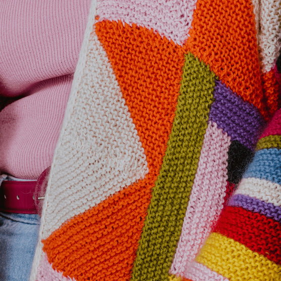 

No Shades of Grey - Cárdigan - Patrón de punto
5