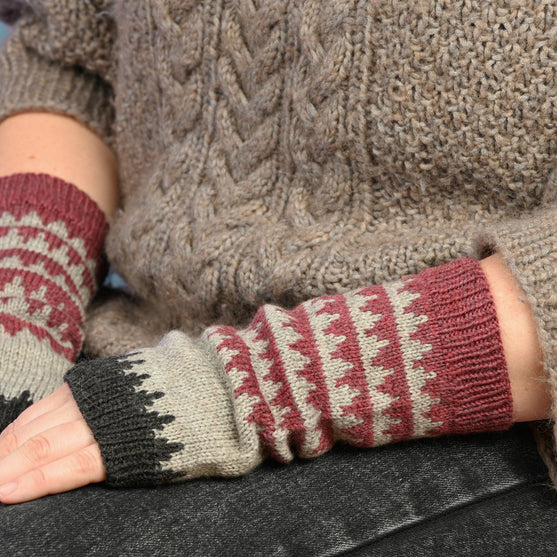 

Calentadores de brazos de patrón Fair Isle
6