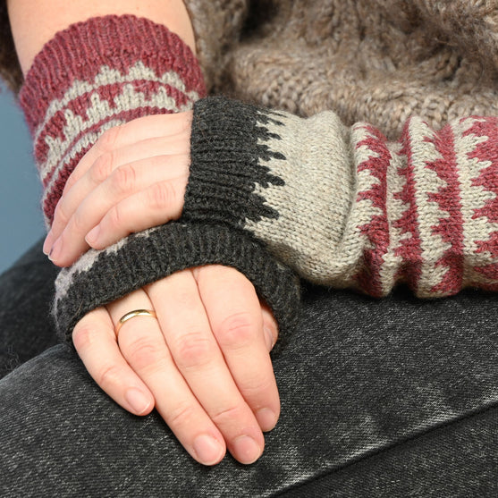 

Calentadores de brazos de patrón Fair Isle
5