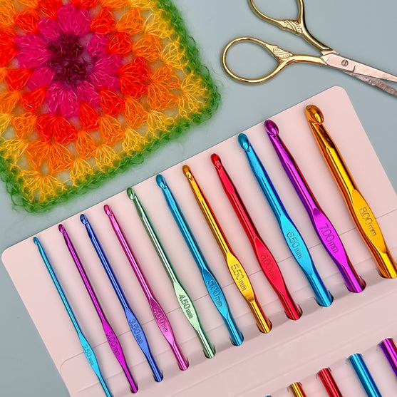 

Juego de agujas de ganchillo Alu - 11 tamaños - Hobbii
2