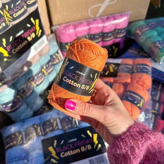 

Black Friday Cotton 8/8 Color Pack (Edición Limitada) - Hobbii
3