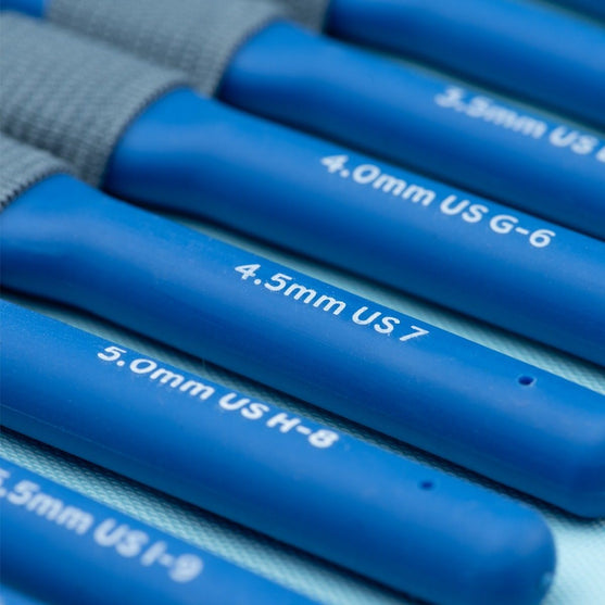 

Set de Ganchillos Cosmo - 9 Tamaños - Índigo - Hobbii
6