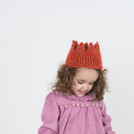 

Knitted Crown - Diadema
5
