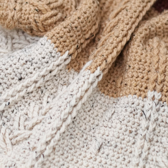 

Happy Bear - Manta y gorrito para bebé
11