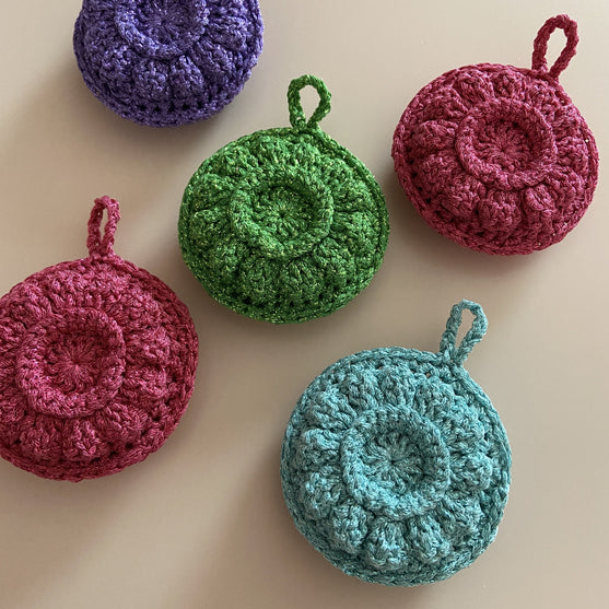 

Hard Candy - Ornamento
6