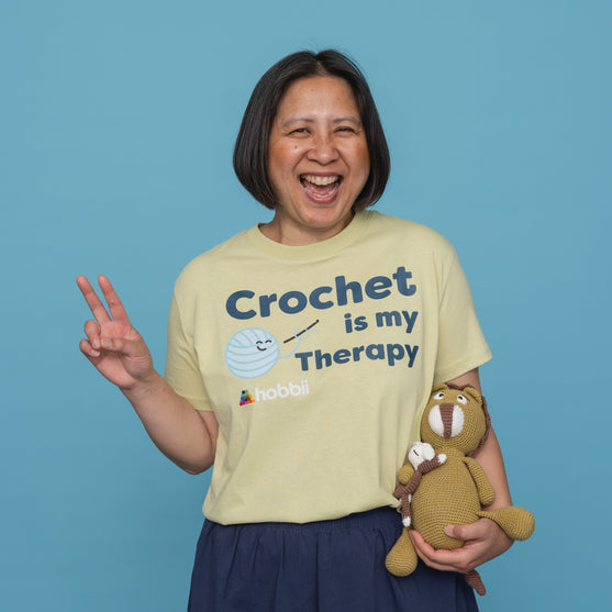 

Therapy T-shirt - Yarniis (Edición Limitada) - Hobbii
4