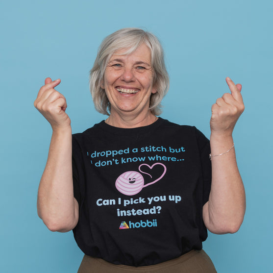 

Dropped A Stitch T-shirt - Yarniis (Edición Limitada) - Hobbii
3