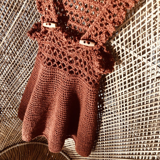 

Mojgan - Vestido delantal para niños
2