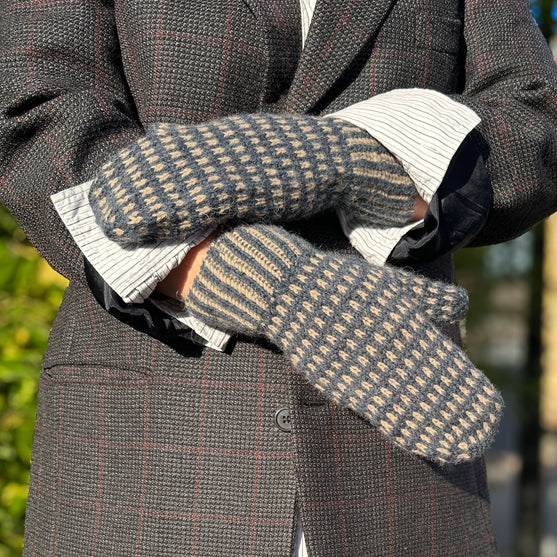 

River Stone - Manoplas
6